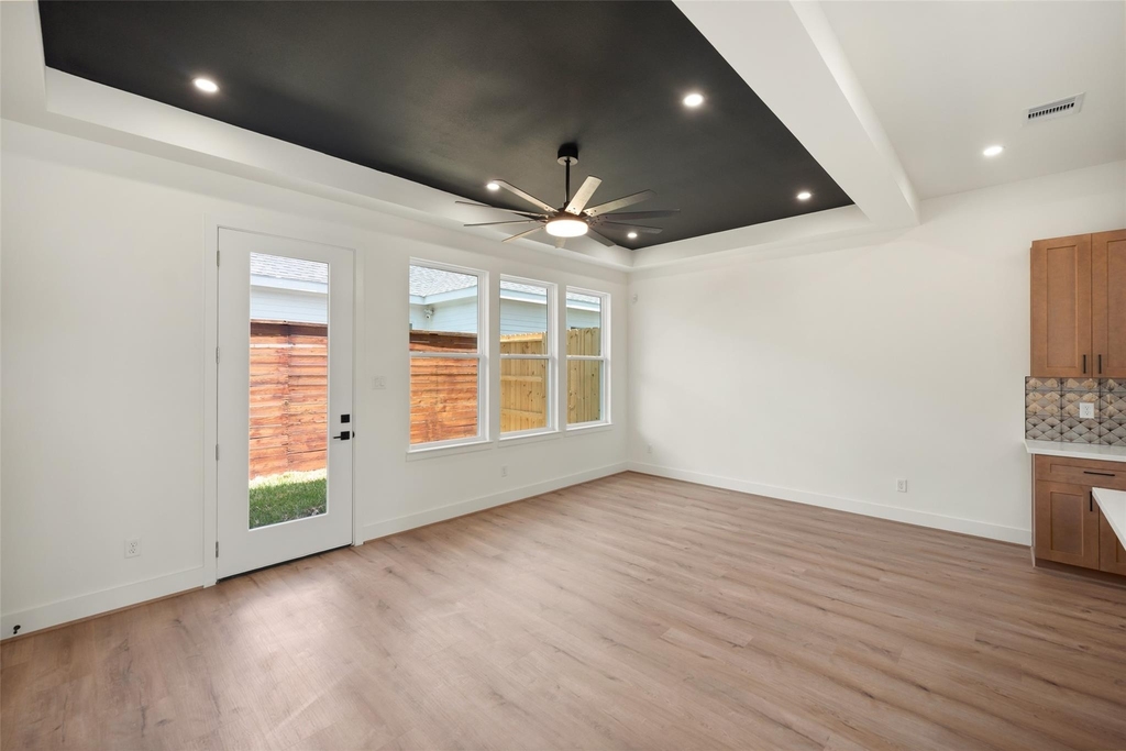 307 Quitman - Photo 9
