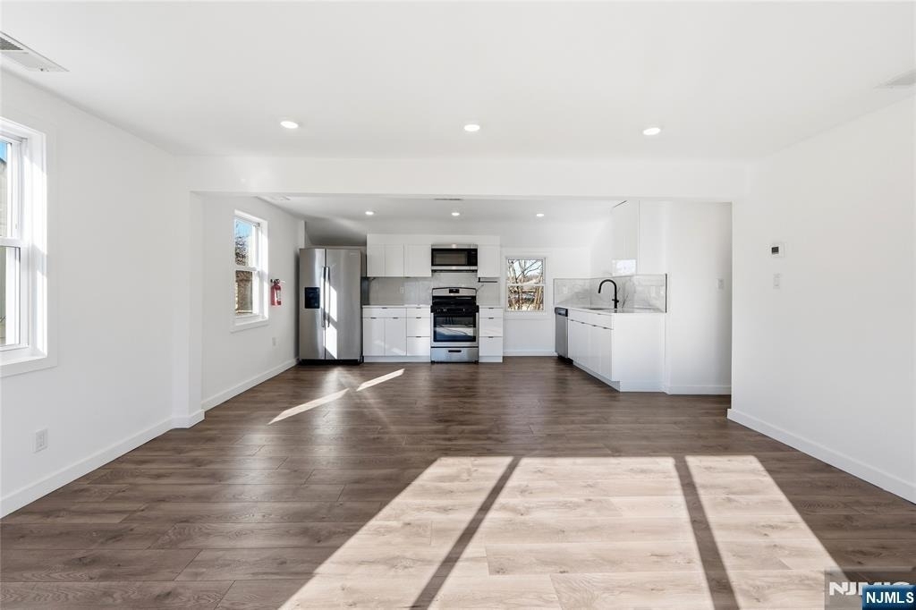 73 Macarthur - Photo 4
