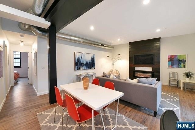 8 Personette - Photo 4