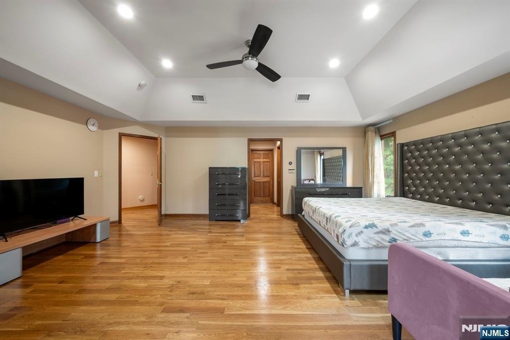 325 Cooper - Photo 18