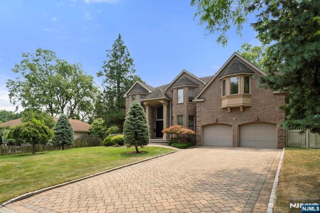 325 Cooper - Photo 1