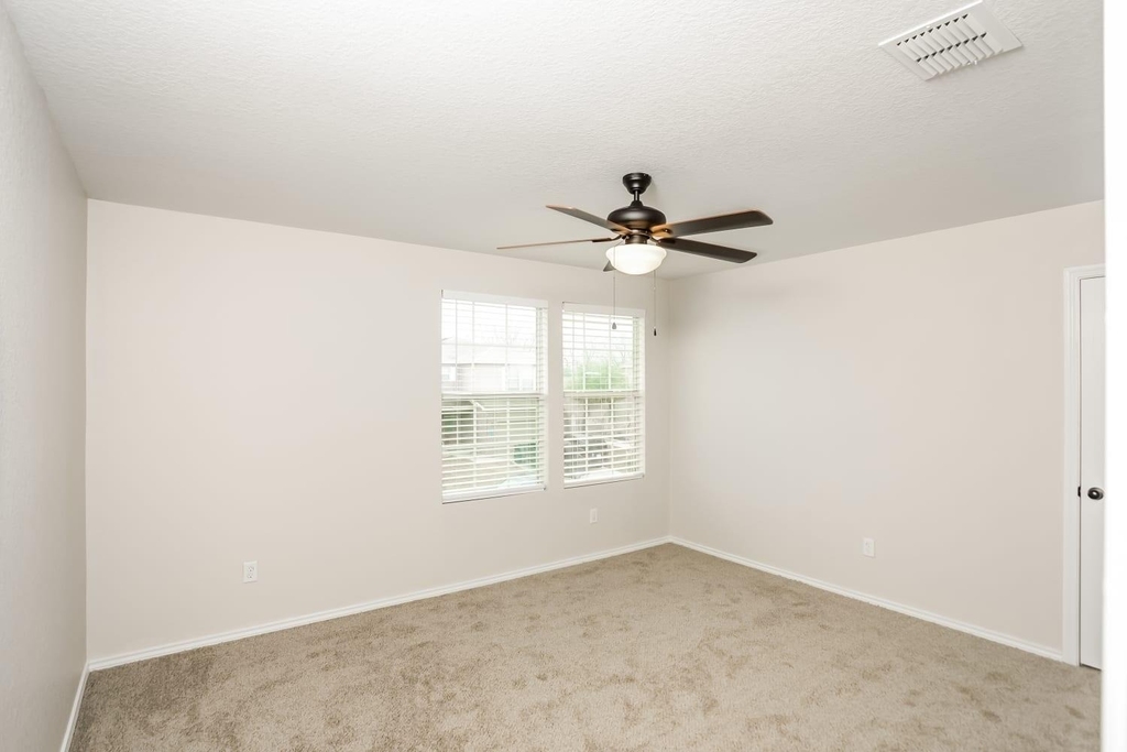 467 Walnut Crest - Photo 7