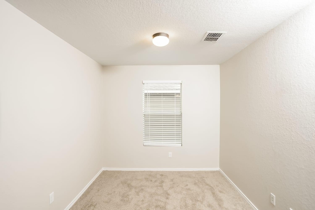 467 Walnut Crest - Photo 8