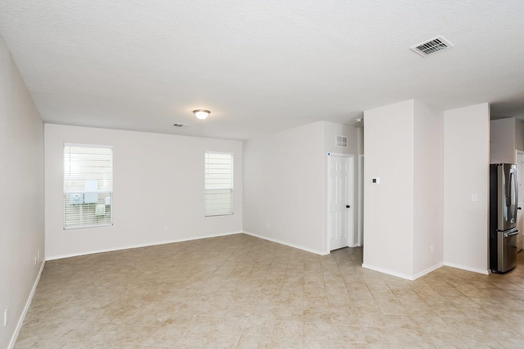 467 Walnut Crest - Photo 1