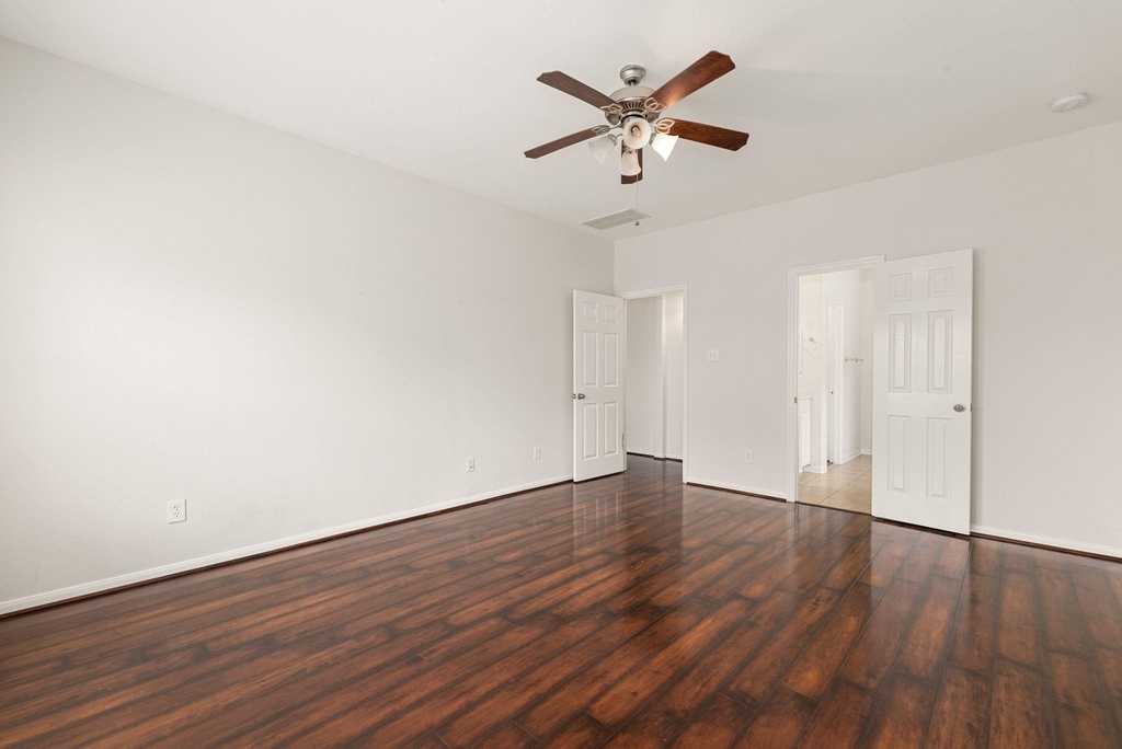 21426 Venture Park Drive - Photo 23