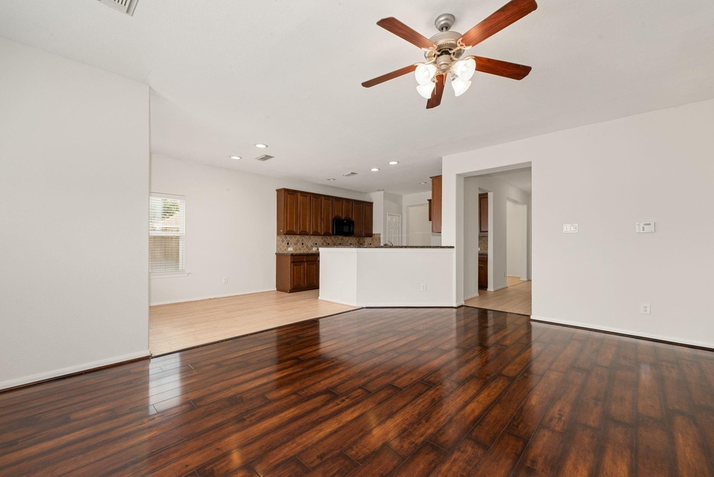 21426 Venture Park Drive - Photo 18