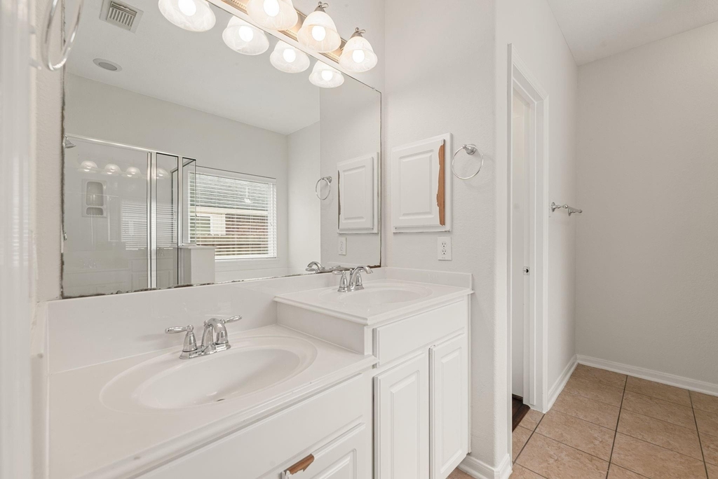 21426 Venture Park Drive - Photo 24