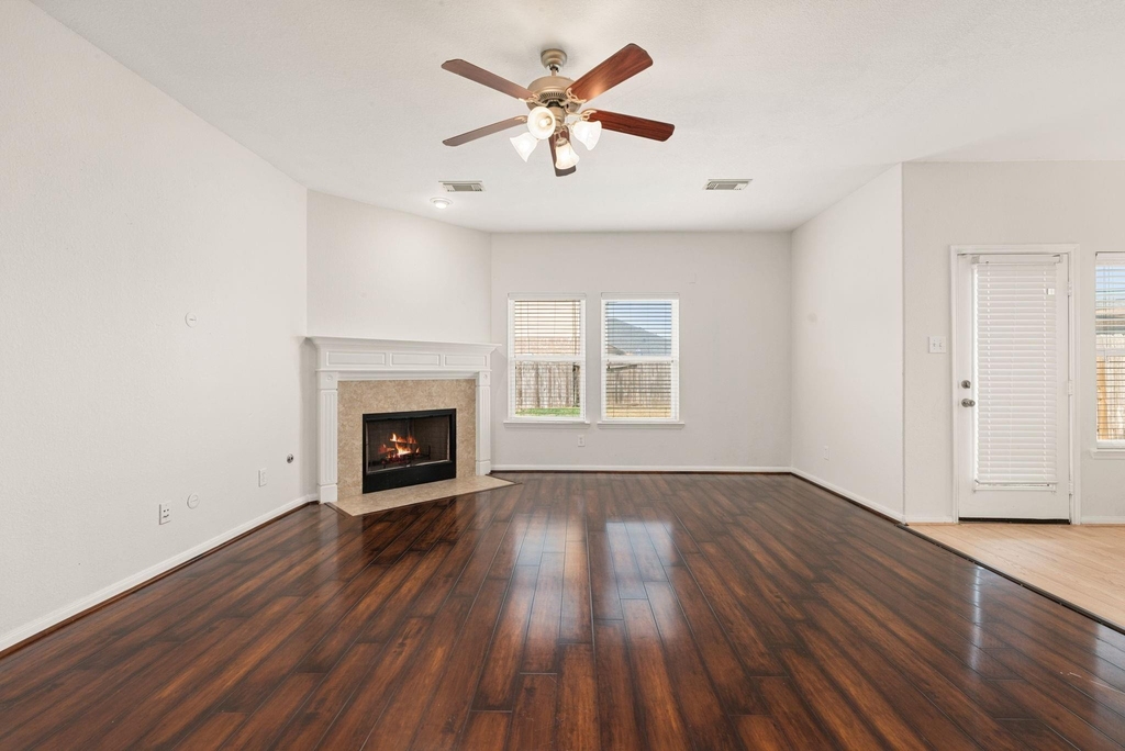21426 Venture Park Drive - Photo 5