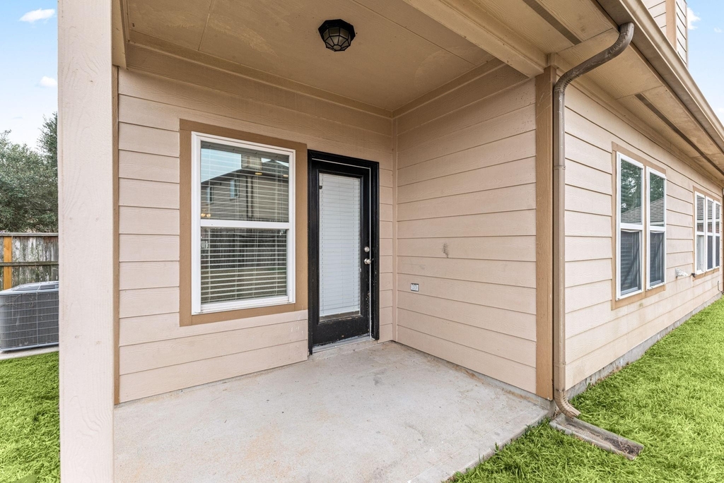 21426 Venture Park Drive - Photo 36