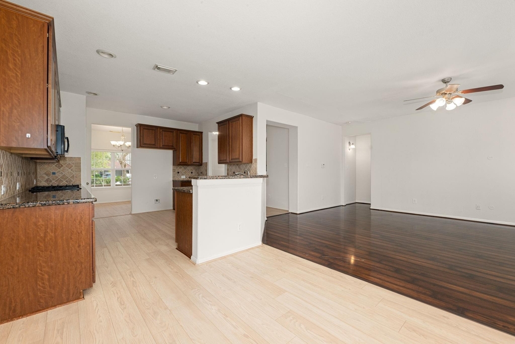 21426 Venture Park Drive - Photo 15