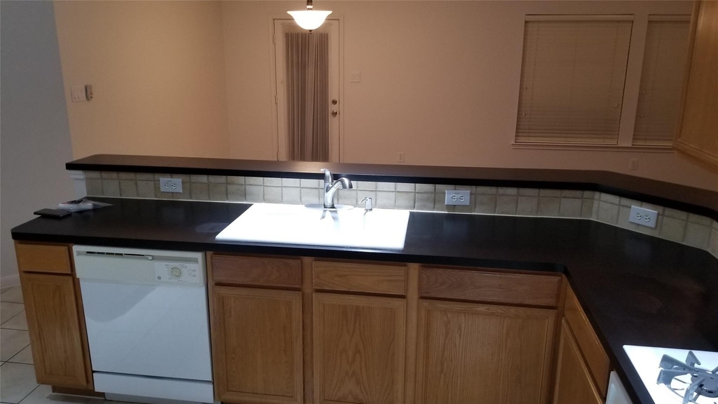 935 Rock Springs Drive - Photo 17