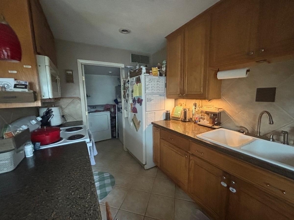 17307 Nordway Drive - Photo 2