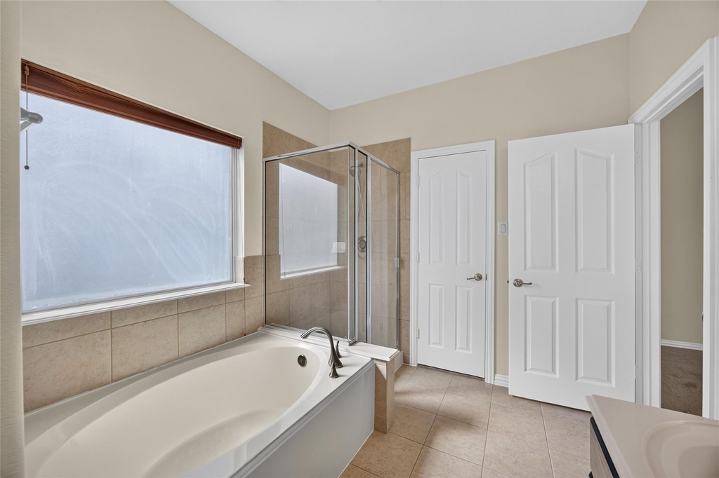 24715 Hikers Bend Drive - Photo 21