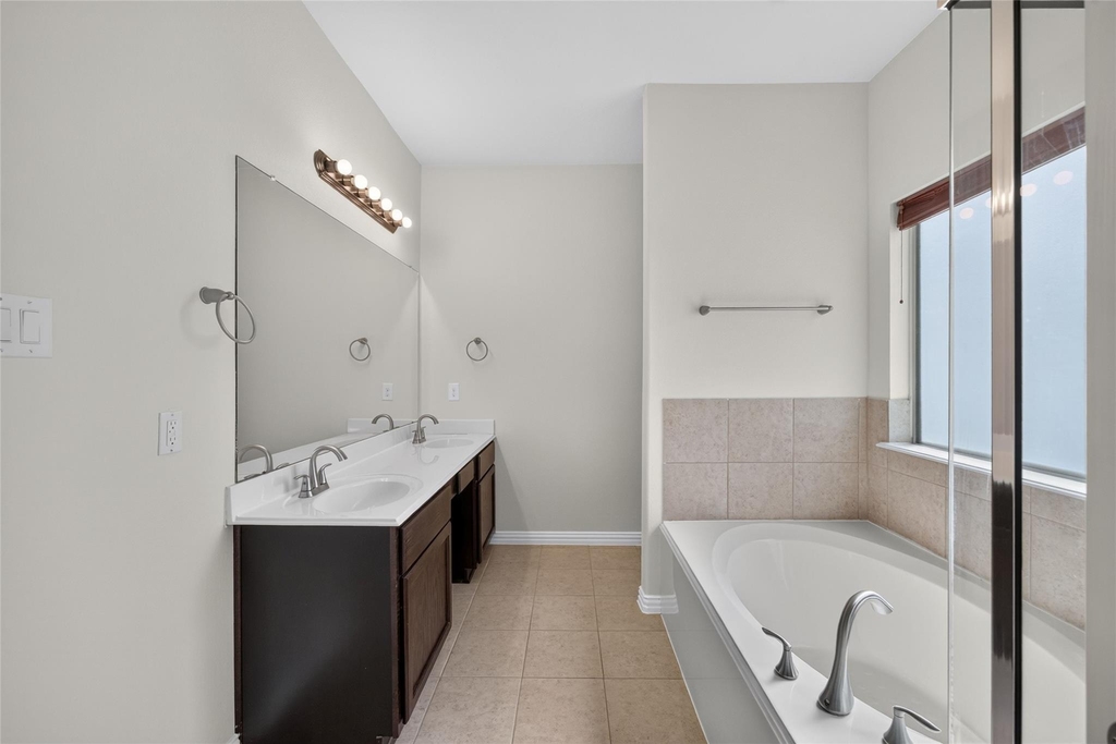 24715 Hikers Bend Drive - Photo 19