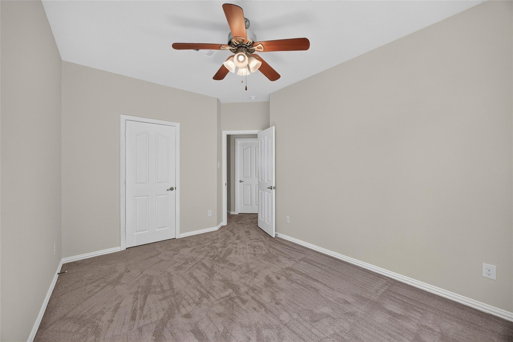 24715 Hikers Bend Drive - Photo 27