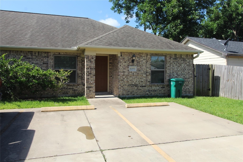 814 Mobile Drive - Photo 1