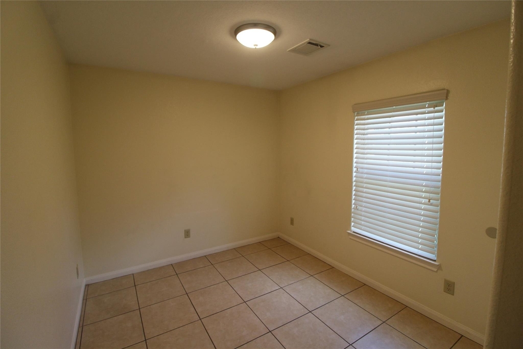 814 Mobile Drive - Photo 10