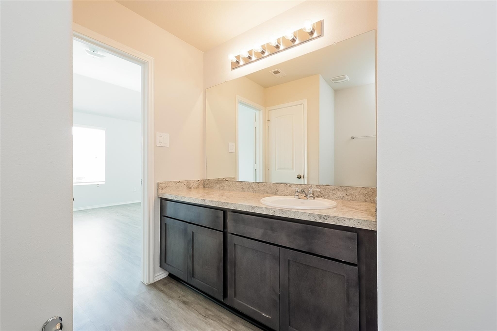 943 Imperial Heights Drive - Photo 11