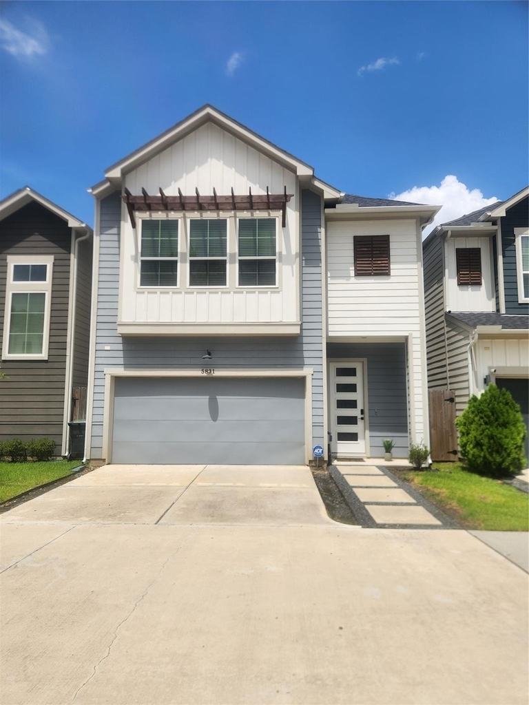 5831 Highland Sky Lane - Photo 0