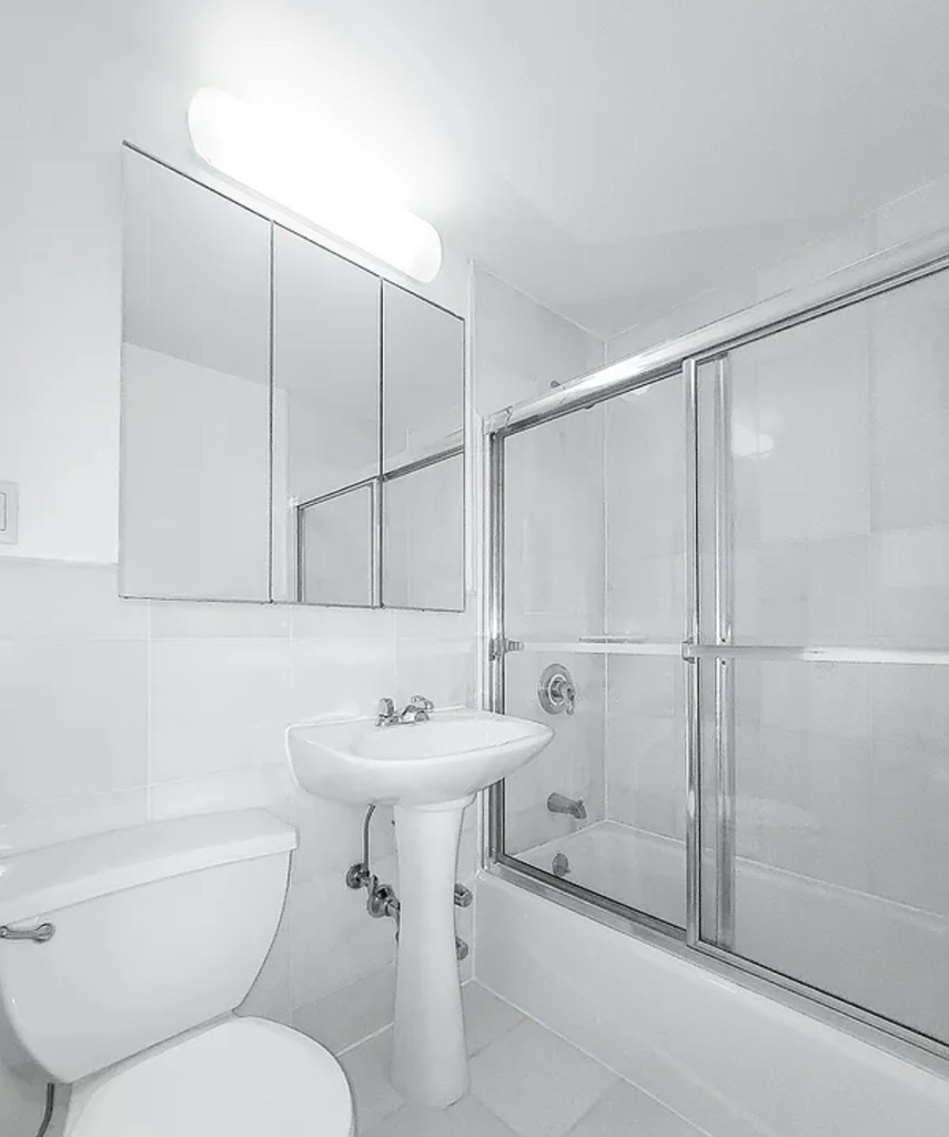 338 East 83rd Street - Photo 3
