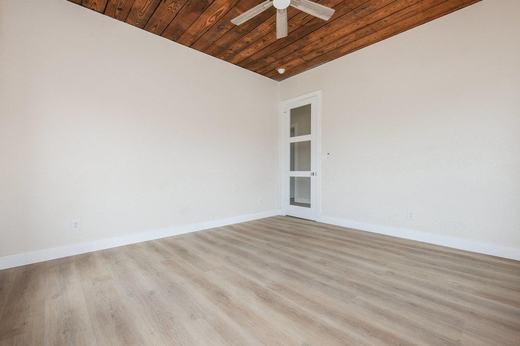 3407 Garrow Street - Photo 8