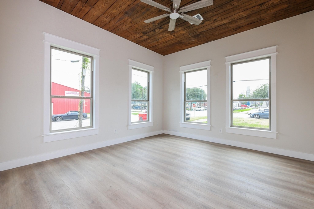 3407 Garrow Street - Photo 9