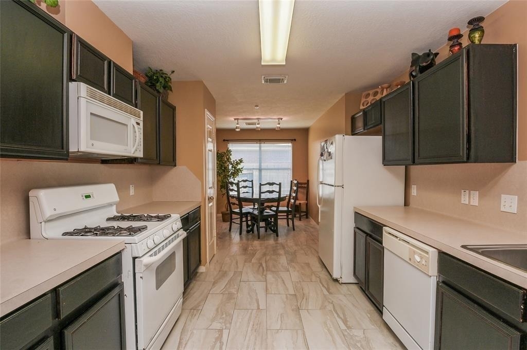 18446 S Wimbledon Drive - Photo 15