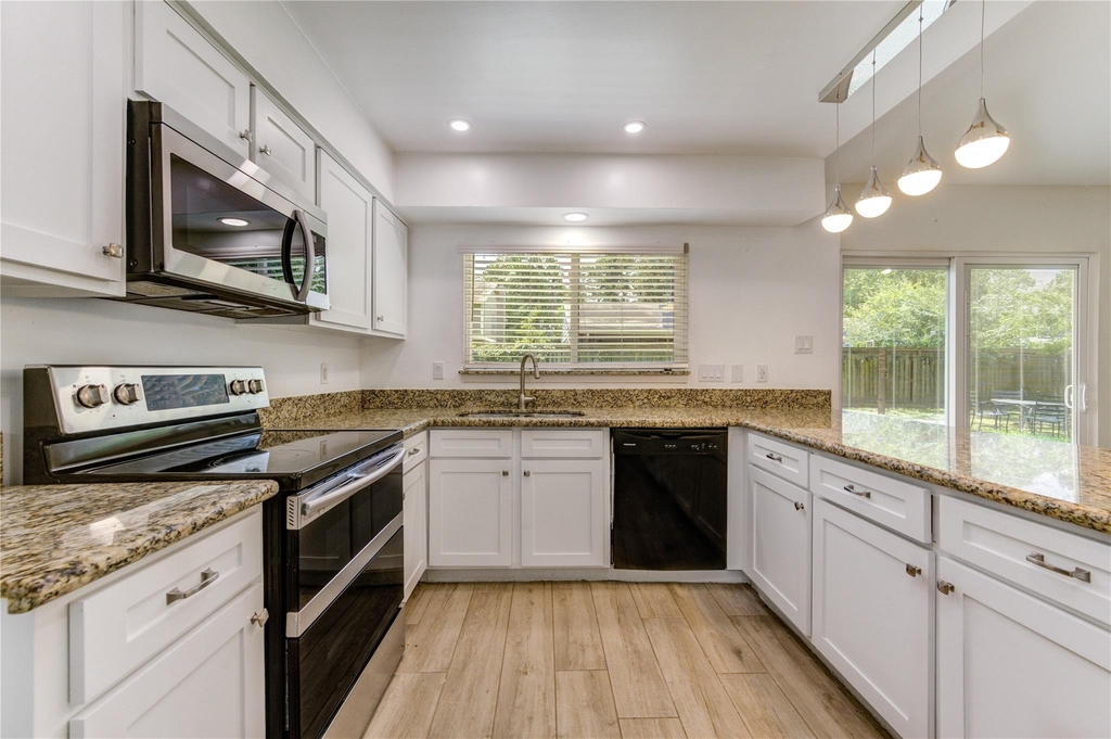 2114 River Village - Photo 16