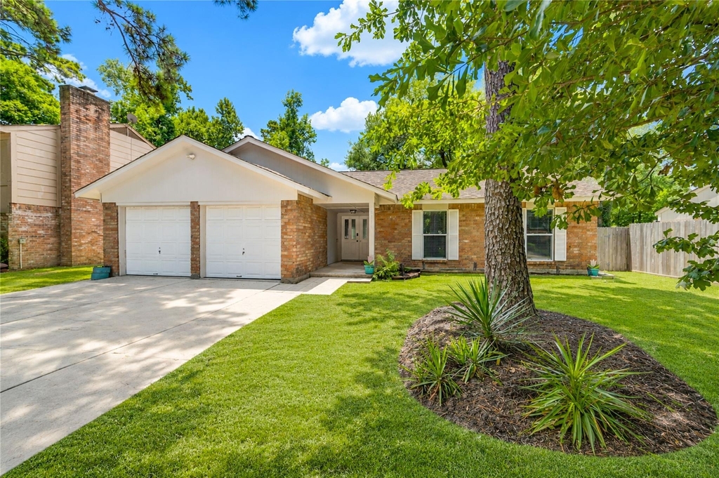 2114 River Village - Photo 0