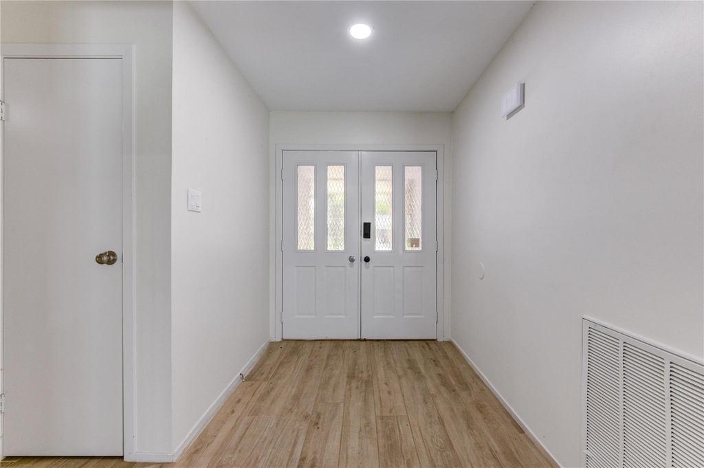 2114 River Village - Photo 8