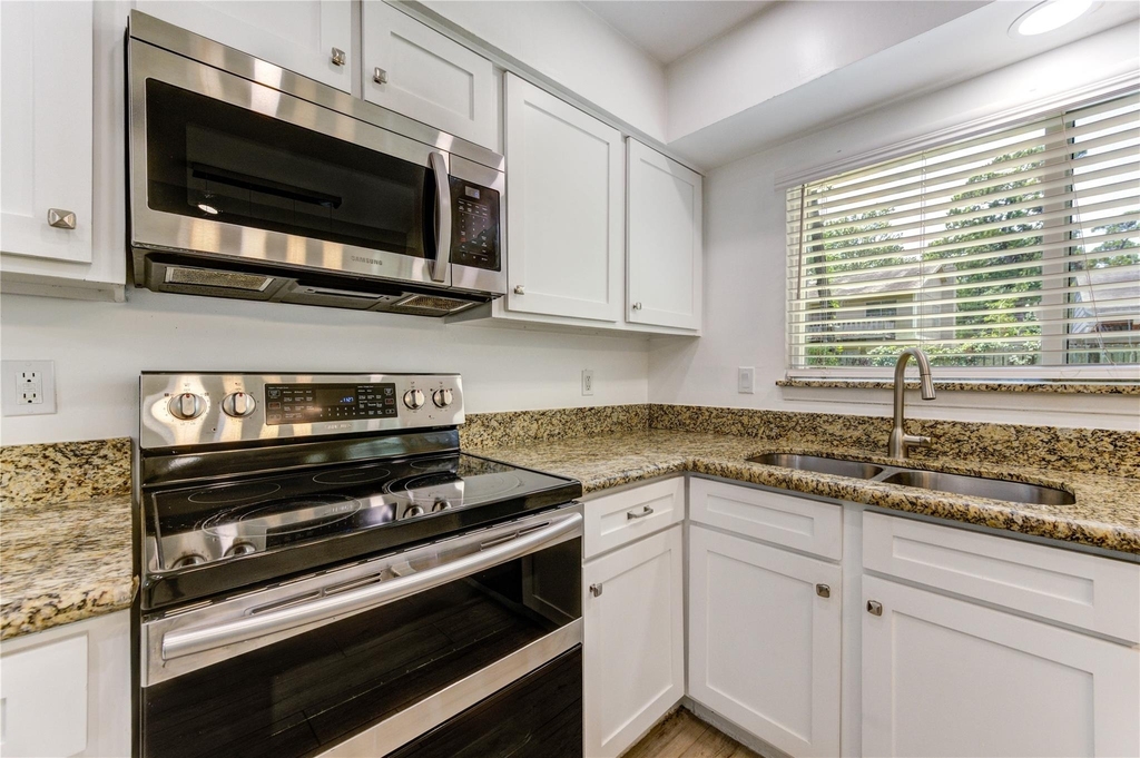 2114 River Village - Photo 20