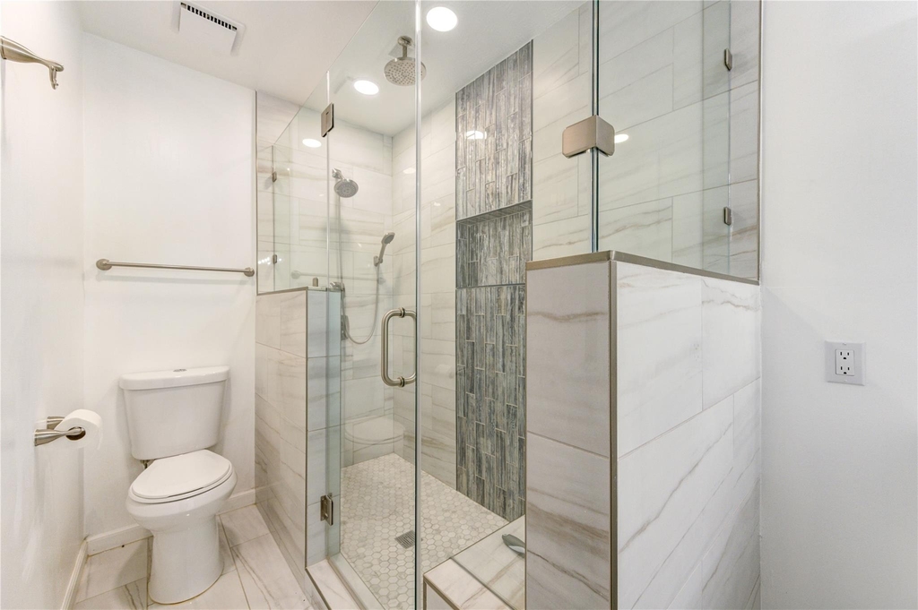 2114 River Village - Photo 33