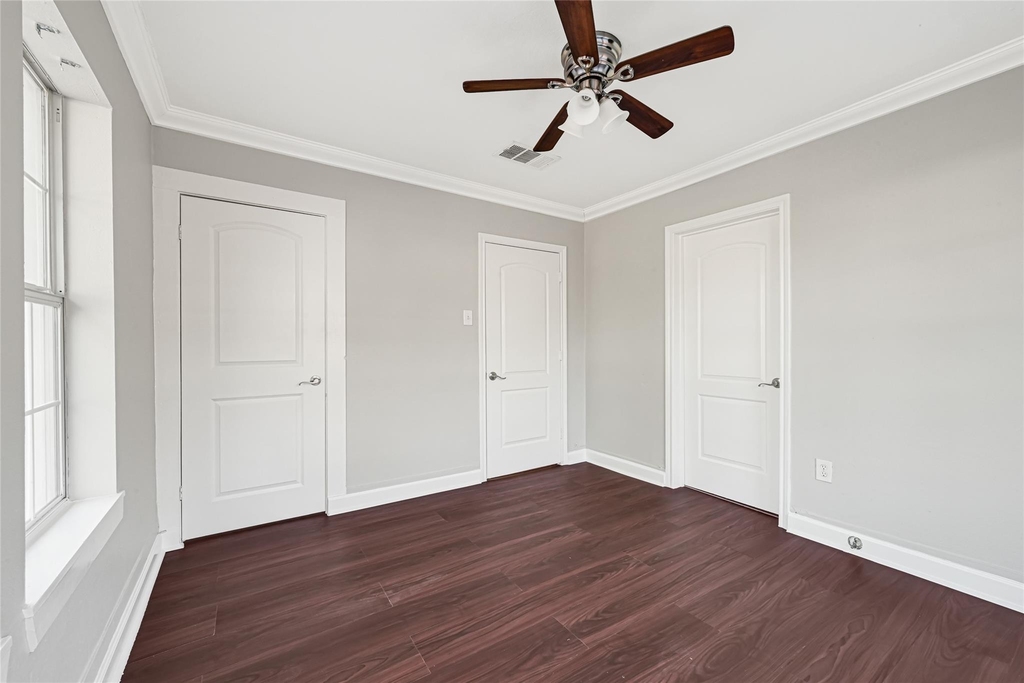 2331 Delafield Street - Photo 14