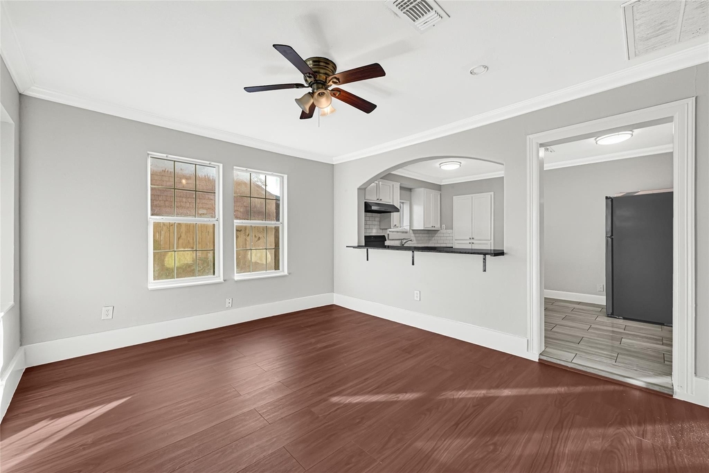 2331 Delafield Street - Photo 5