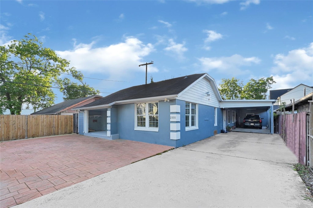 2331 Delafield Street - Photo 2