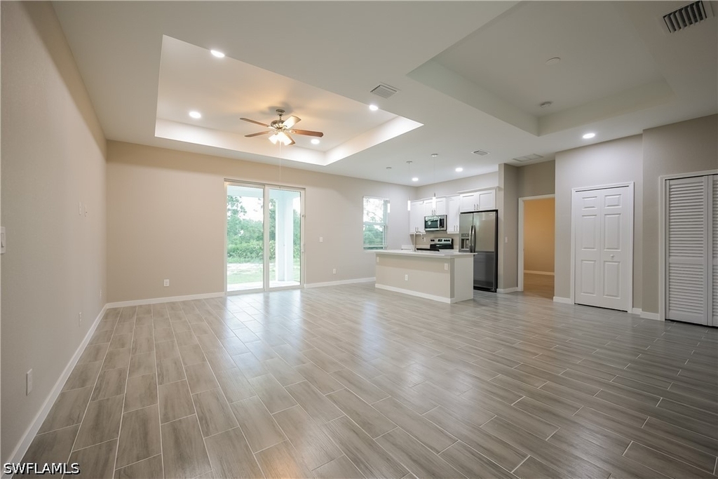 3204 66th Street W - Photo 5