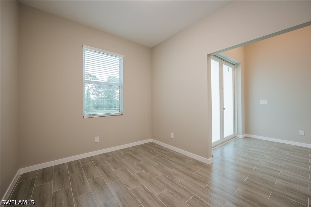3204 66th Street W - Photo 1