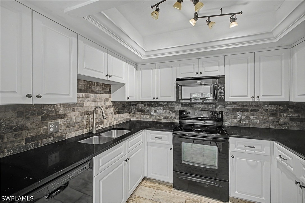908 Augusta Boulevard - Photo 6