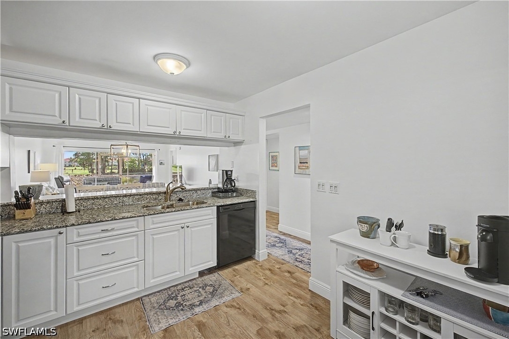 7065 Dennis Circle - Photo 6