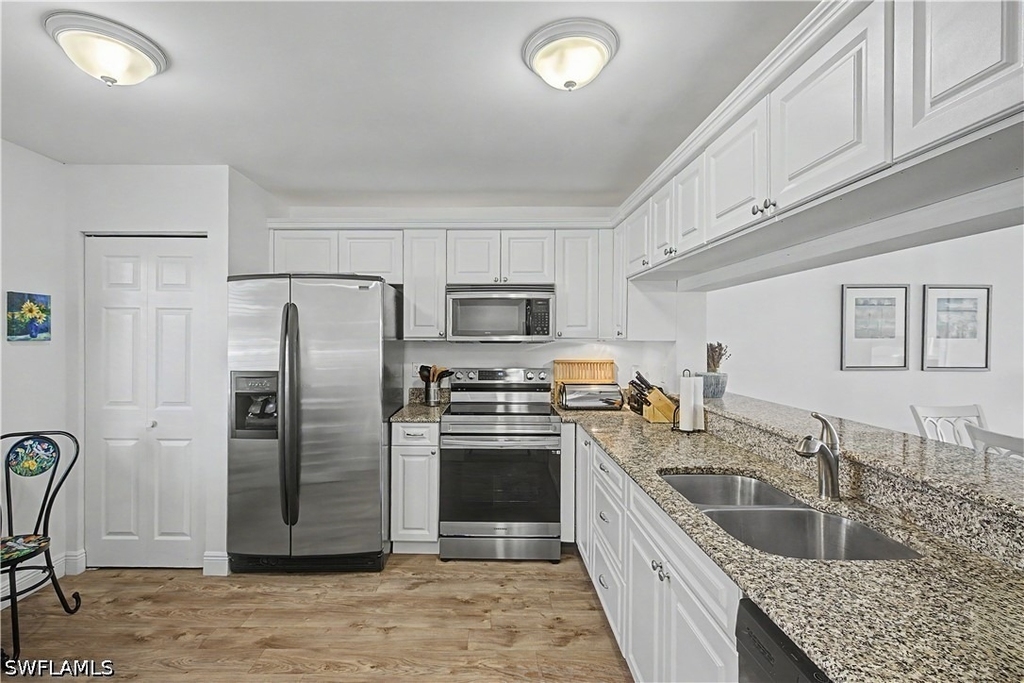 7065 Dennis Circle - Photo 4