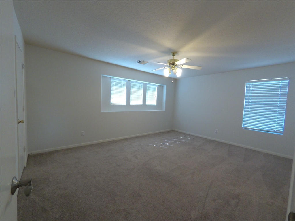 18418 Burgundy Sky Way - Photo 10