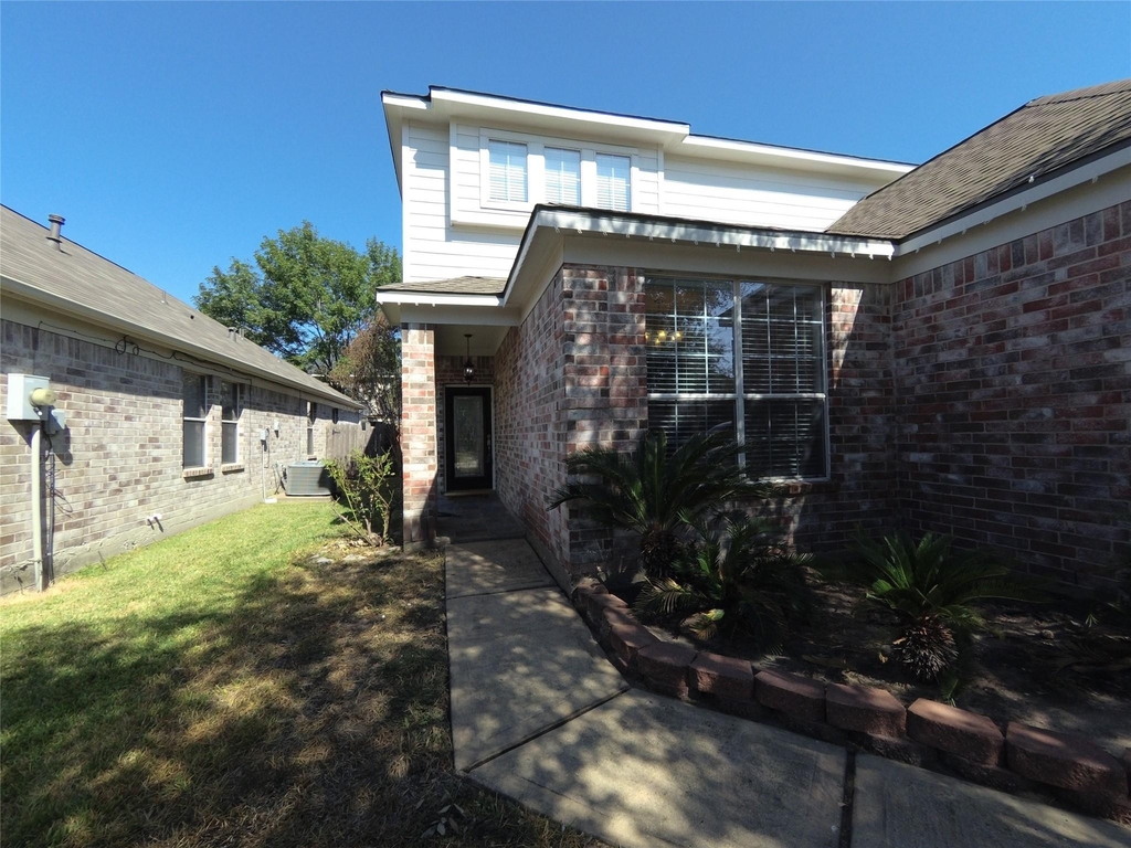 18418 Burgundy Sky Way - Photo 2
