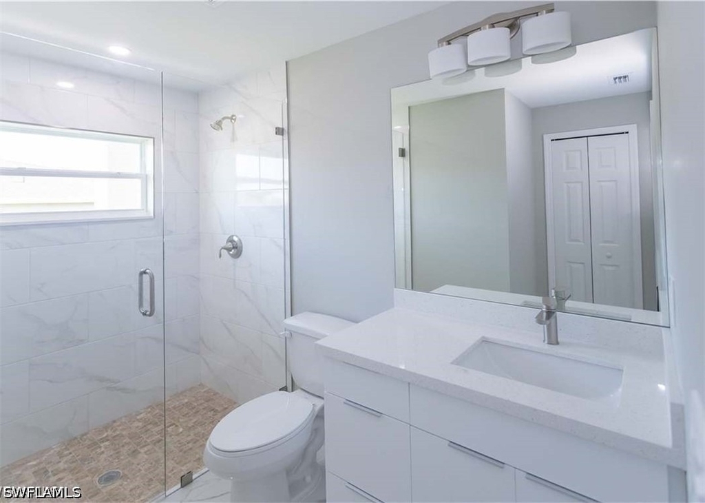 2642 Gretchen Avenue S - Photo 3