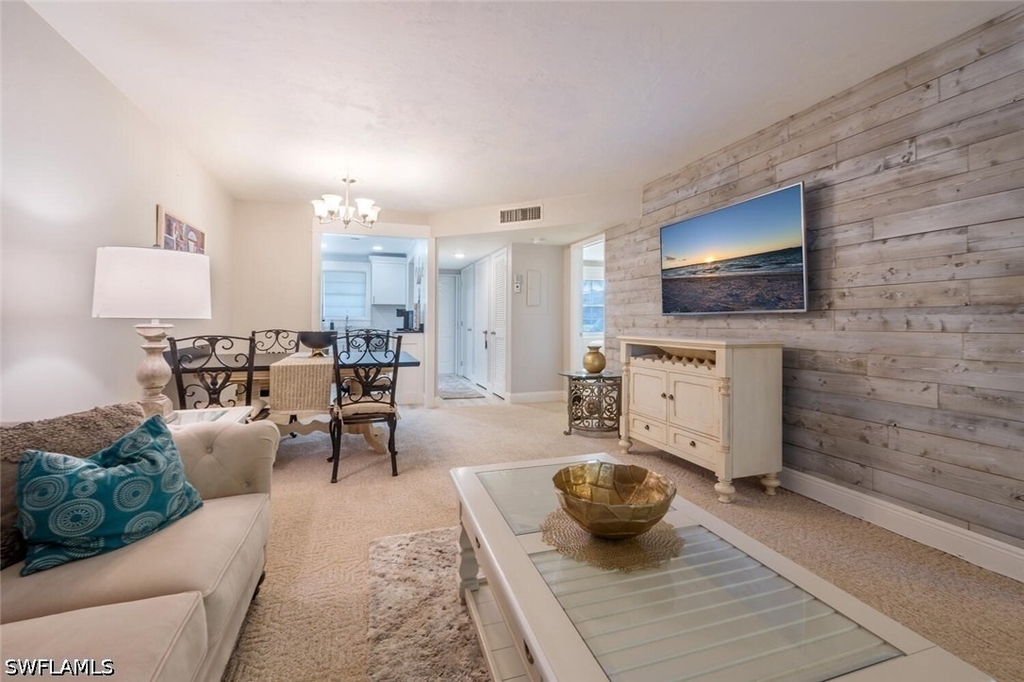 499 Forest Lakes Boulevard - Photo 2