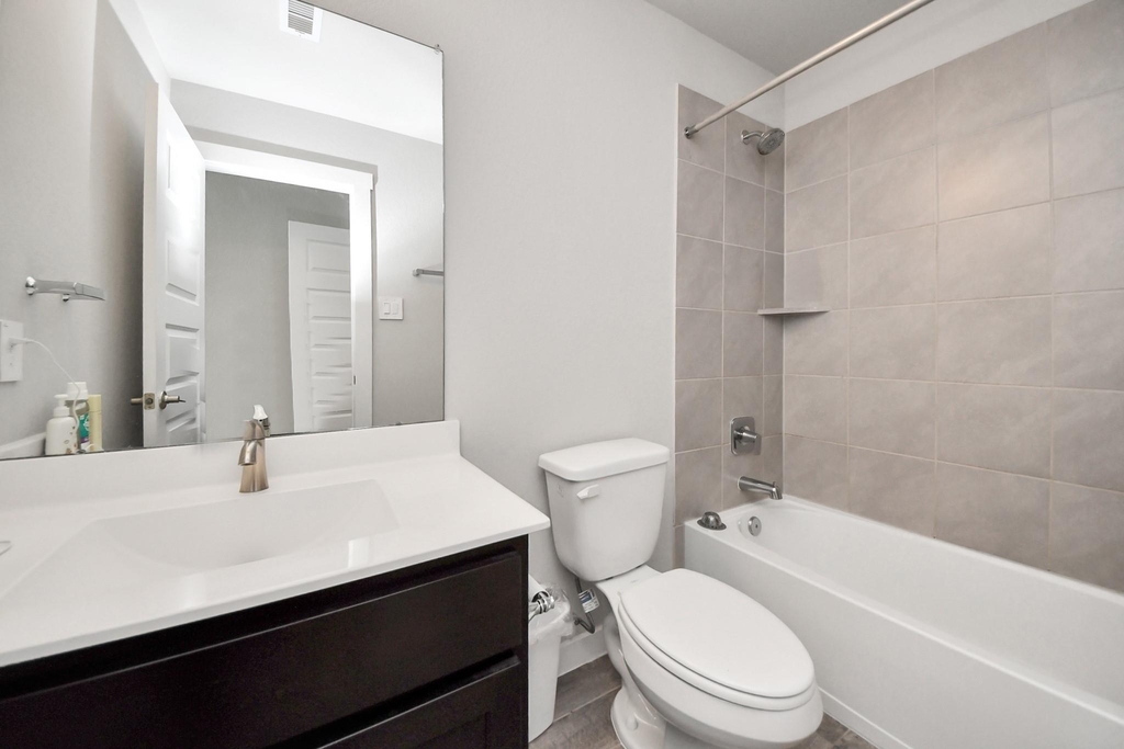 3815 Favor Forest Court - Photo 34