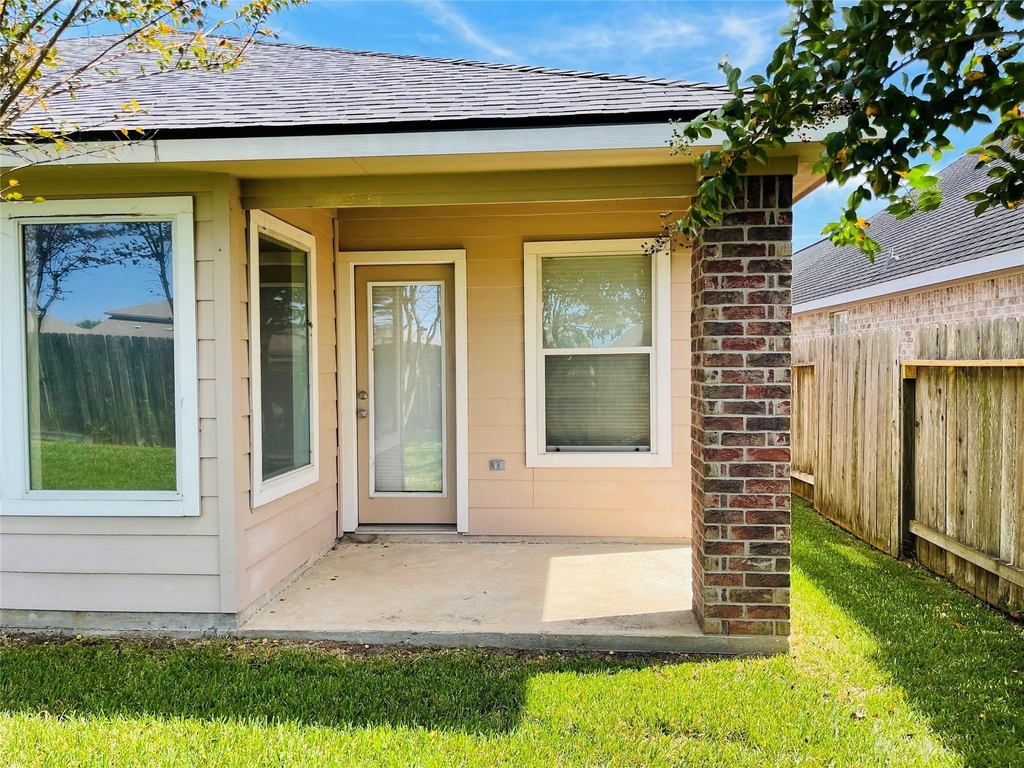 10723 Lake Riata Lane - Photo 25