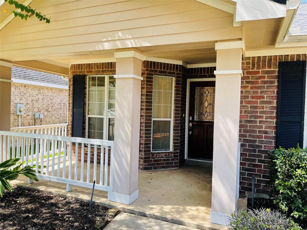 10723 Lake Riata Lane - Photo 2