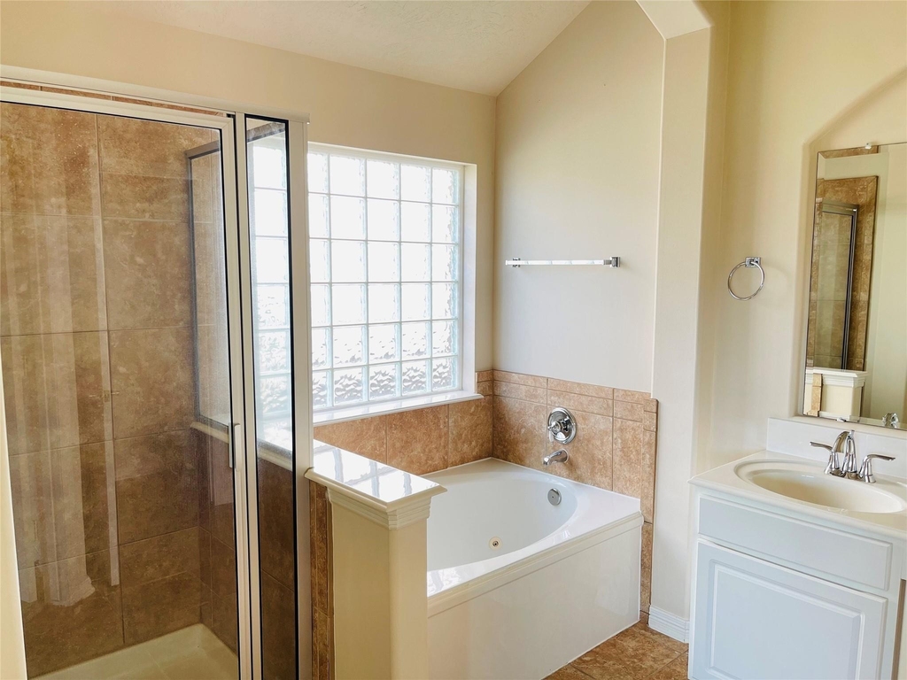 10723 Lake Riata Lane - Photo 18