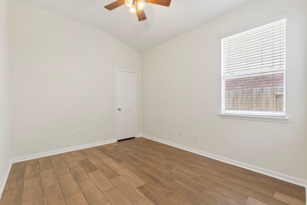 31719 Cattail Park Court - Photo 16