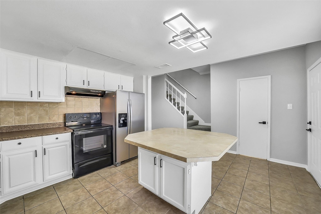 14703 Barryknoll Lane - Photo 10